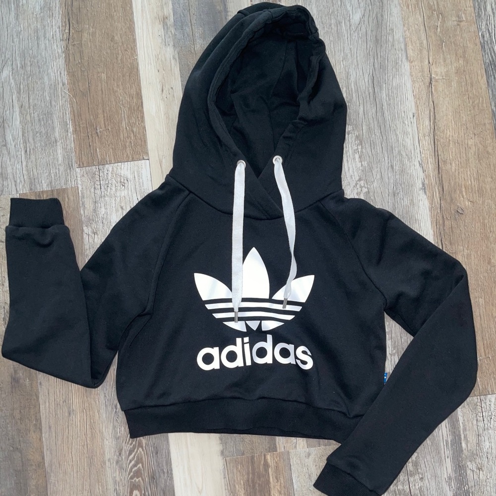 Cropped Adidas hoodie